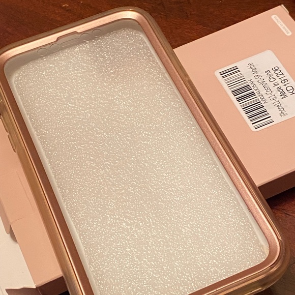 🌟free with purchase Cosmo slim case for IPhone 11 - Picture 2 of 7